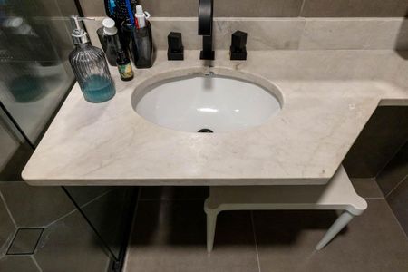 Apartamento para alugar com 210m², 4 quartos e 3 vagas Apartamento para alugar com 210m², 4 quartos e 3 vagasBanheiro Social