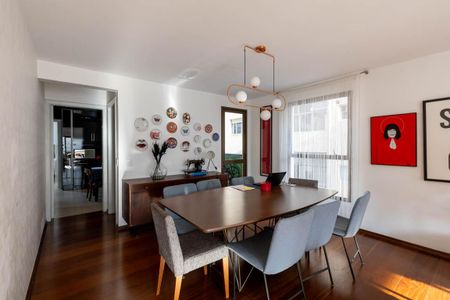 Apartamento para alugar com 210m², 4 quartos e 3 vagas Apartamento para alugar com 210m², 4 quartos e 3 vagasSala