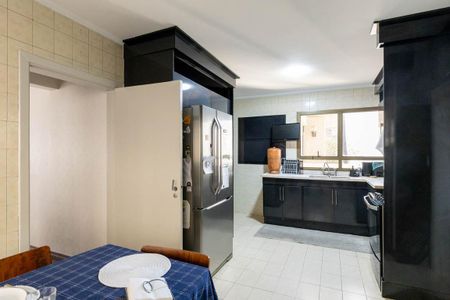 Apartamento para alugar com 210m², 4 quartos e 3 vagas Apartamento para alugar com 210m², 4 quartos e 3 vagasCozinha