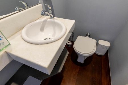 Apartamento para alugar com 210m², 4 quartos e 3 vagas Apartamento para alugar com 210m², 4 quartos e 3 vagasLavabo