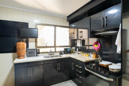 Apartamento para alugar com 210m², 4 quartos e 3 vagas Apartamento para alugar com 210m², 4 quartos e 3 vagasCozinha