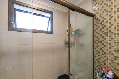 Apartamento para alugar com 210m², 4 quartos e 3 vagas Apartamento para alugar com 210m², 4 quartos e 3 vagasBanheiro da Suíte 1