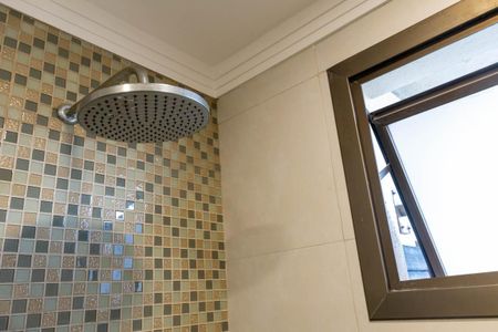 Apartamento para alugar com 210m², 4 quartos e 3 vagas Apartamento para alugar com 210m², 4 quartos e 3 vagasBanheiro da Suíte 1