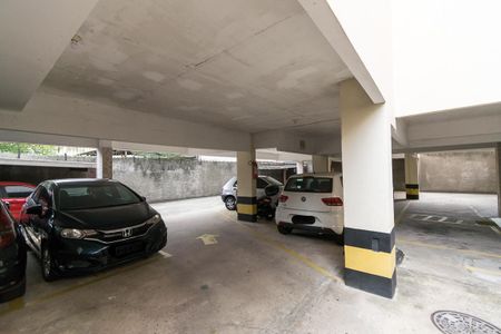 Apartamento à venda com 90m², 2 quartos e 1 vaga Apartamento à venda com 90m², 2 quartos e 1 vagaÁrea comum - Garagem