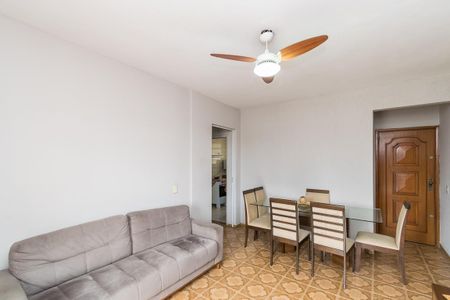 Apartamento à venda com 90m², 2 quartos e 1 vaga Apartamento à venda com 90m², 2 quartos e 1 vagaSala