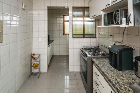 Apartamento à venda com 106m², 3 quartos e 2 vagasCozinha