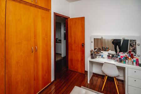 Apartamento à venda com 106m², 3 quartos e 2 vagasQuarto 1