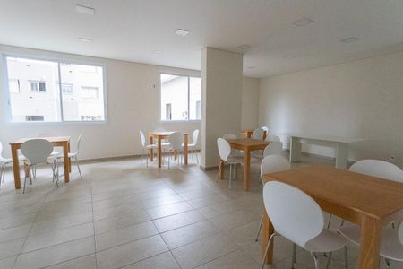 Apartamento à venda com 43m², 2 quartos e 1 vaga Apartamento à venda com 43m², 2 quartos e 1 vagaÁrea comum - Salão de festas