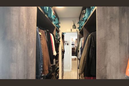 Closet da suíte de apartamento à venda com 2 quartos, 71m² em Santa Paula, São Caetano do Sul