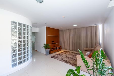 Sala 2 de apartamento à venda com 5 quartos, 252m² em Buritis, Belo Horizonte