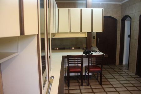 Casa à venda com 4 quartos, 328m² em Brooklin, São Paulo