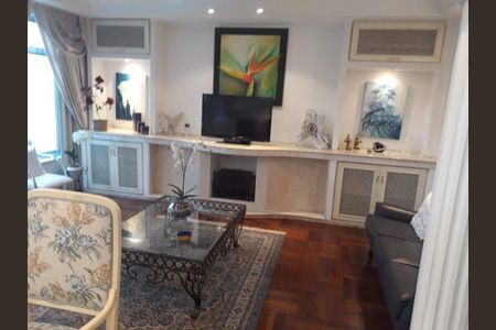 Casa à venda com 5 quartos, 480m² em Campo Belo, São Paulo