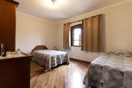 Casa à venda com 309m², 3 quartos e 4 vagas Casa à venda com 309m², 3 quartos e 4 vagasQuarto 2