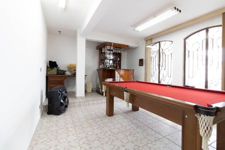 Casa à venda com 309m², 3 quartos e 4 vagas Casa à venda com 309m², 3 quartos e 4 vagasÁrea comum - Sala de Jogos