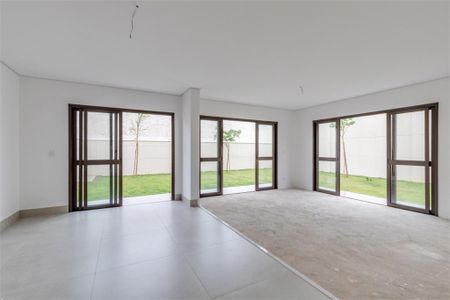 Casa à venda com 433m², 4 quartos e 3 vagas