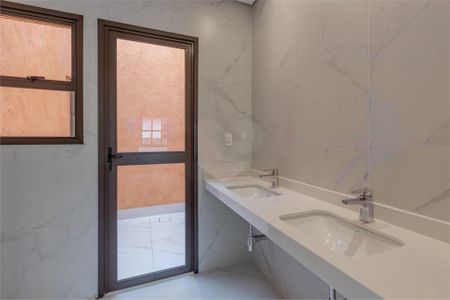 Casa à venda com 433m², 4 quartos e 3 vagas