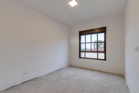 Casa à venda com 4 quartos, 292m² em Jardim Prudência, São Paulo