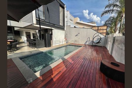 Casa à venda com 275m², 4 quartos e 4 vagas