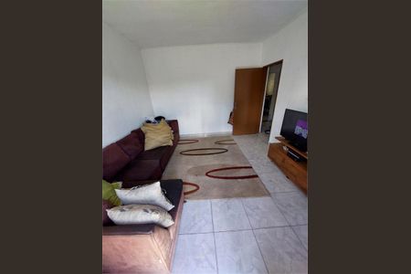 Casa à venda com 4 quartos, 131m² em Vila Carmosina, São Paulo