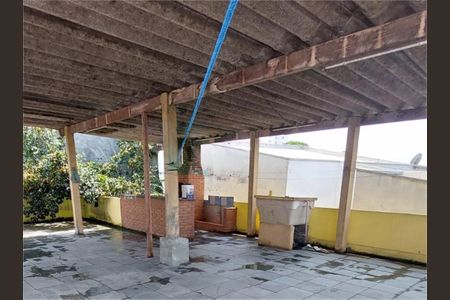 Casa à venda com 131m², 4 quartos e 2 vagas