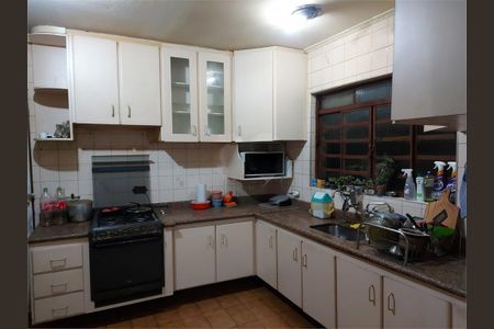 Casa à venda com 3 quartos, 160m² em Vila Ema, São Paulo