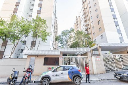 Apartamento para alugar com 64m², 3 quartos e 1 vagaFachada