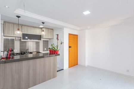 Sala de apartamento para alugar com 3 quartos, 64m² em Parque Bristol, São Paulo