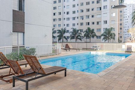 Apartamento para alugar com 64m², 3 quartos e 1 vagaÁrea comum - Piscina