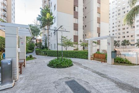 Apartamento para alugar com 64m², 3 quartos e 1 vagaÁrea verde