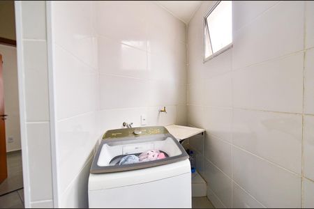 Apartamento à venda com 137m², 2 quartos e 1 vagaÁrea de Serviço