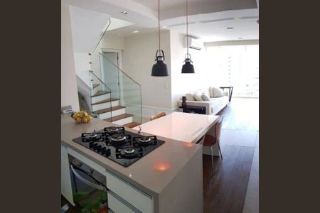 Apartamento à venda com 3 quartos, 167m² em Vila Ipojuca, São Paulo