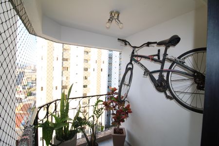 Varanda de casa à venda com 3 quartos, 80m² em Parque Peruche, São Paulo