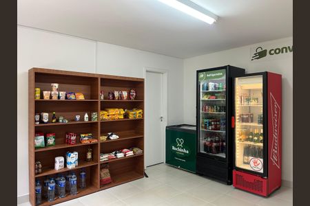 Apartamento à venda com 101m², 2 quartos e 2 vagas Apartamento à venda com 101m², 2 quartos e 2 vagasÁrea comum - Mercadinho