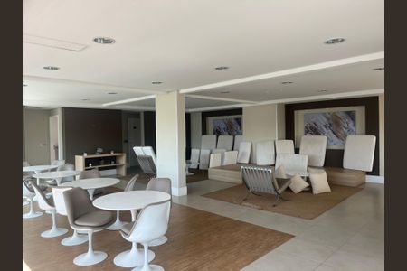 Apartamento à venda com 101m², 2 quartos e 2 vagas Apartamento à venda com 101m², 2 quartos e 2 vagasÁrea comum - Salão de festas