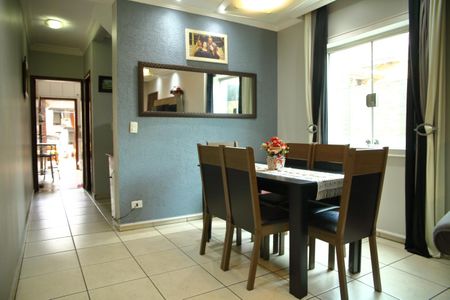 Casa à venda com 130m², 3 quartos e 2 vagasSala