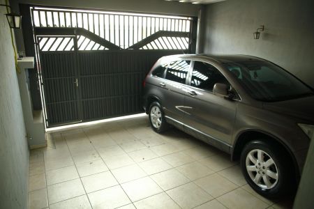 Casa à venda com 130m², 3 quartos e 2 vagasGaragem