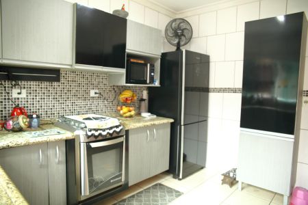 Casa à venda com 130m², 3 quartos e 2 vagasCozinha