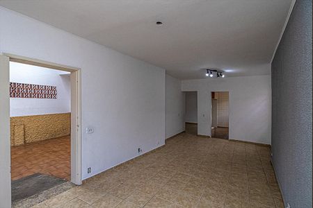 Sala de casa à venda com 4 quartos, 200m² em Bosque da Saúde, São Paulo