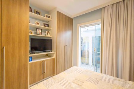 Casa de condomínio à venda com 354m², 4 quartos e 4 vagas Casa de condomínio à venda com 354m², 4 quartos e 4 vagasSuíte 3