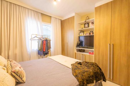 Casa de condomínio à venda com 354m², 4 quartos e 4 vagas Casa de condomínio à venda com 354m², 4 quartos e 4 vagasSuíte 2