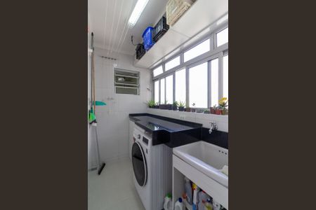 Apartamento à venda com 81m², 3 quartos e 1 vaga Apartamento à venda com 81m², 3 quartos e 1 vagaÁrea de Serviço