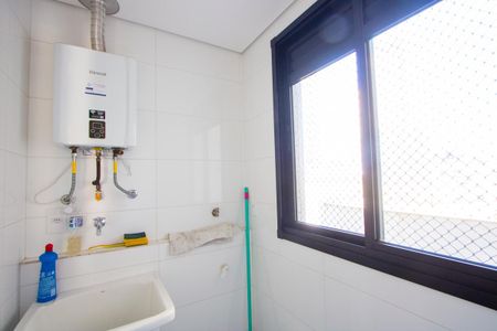 Apartamento à venda com 90m², 3 quartos e 2 vagas Apartamento à venda com 90m², 3 quartos e 2 vagasÁrea de serviço