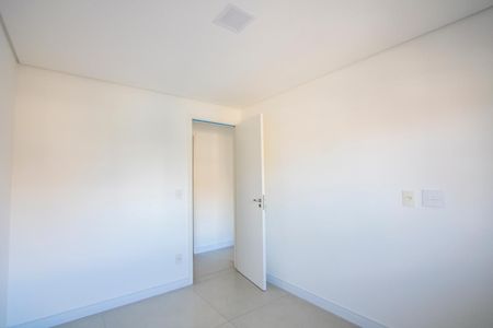 Apartamento à venda com 90m², 3 quartos e 2 vagas Apartamento à venda com 90m², 3 quartos e 2 vagasQuarto 2