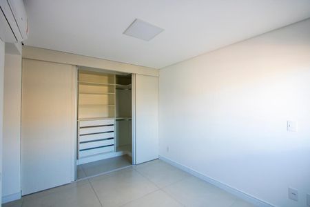 Apartamento à venda com 90m², 3 quartos e 2 vagas Apartamento à venda com 90m², 3 quartos e 2 vagasSuíte