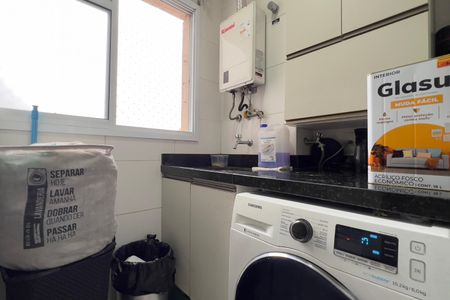 Apartamento à venda com 82m², 3 quartos e 2 vagas Apartamento à venda com 82m², 3 quartos e 2 vagasCozinha e Área de Serviço