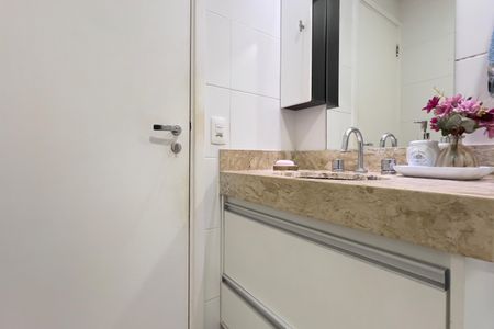 Apartamento à venda com 82m², 3 quartos e 2 vagas Apartamento à venda com 82m², 3 quartos e 2 vagasBanheiro