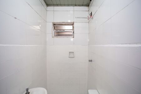 Banheiro de casa para alugar com 1 quarto, 50m² em Canhema, Diadema