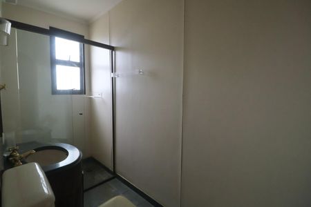 Apartamento para alugar com 150m², 4 quartos e 2 vagas Apartamento para alugar com 150m², 4 quartos e 2 vagasBanheiro Suíte 3