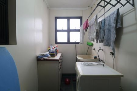 Apartamento para alugar com 150m², 4 quartos e 2 vagas Apartamento para alugar com 150m², 4 quartos e 2 vagasÁrea de Serviço