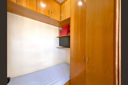 Apartamento à venda com 100m², 3 quartos e 2 vagas Apartamento à venda com 100m², 3 quartos e 2 vagasQuarto de Serviço